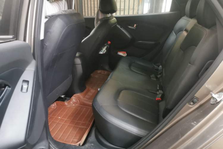 Used Hyundai ix35 2013 2.0L Automatic Two-Wheel Drive Smart GLS China IV Standard Left Rear Seat