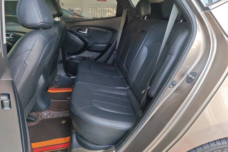 Used Hyundai ix35 2013 2.0L Automatic Two-Wheel Drive Smart GLS China IV Standard Left Rear Seat
