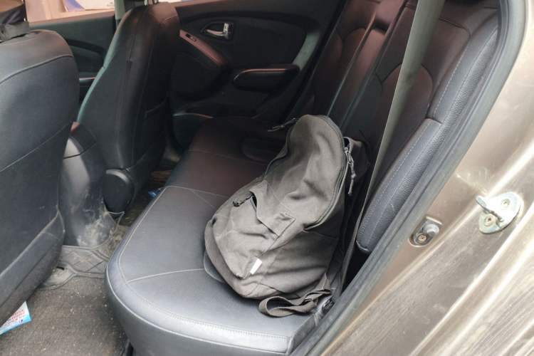 Used Hyundai ix35 2013 2.0L Automatic Two-Wheel Drive Smart GLS China V Standard Left Rear Seat