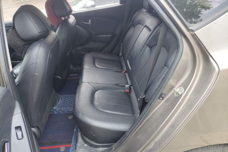 Used Hyundai ix35 2013 2.0L Automatic Two-Wheel Drive Smart GLS China IV Standard Left Rear Seat