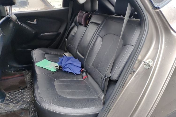 Used Hyundai ix35 2013 2.0L Automatic Two-Wheel Drive Smart GLS China IV Standard Left Rear Seat