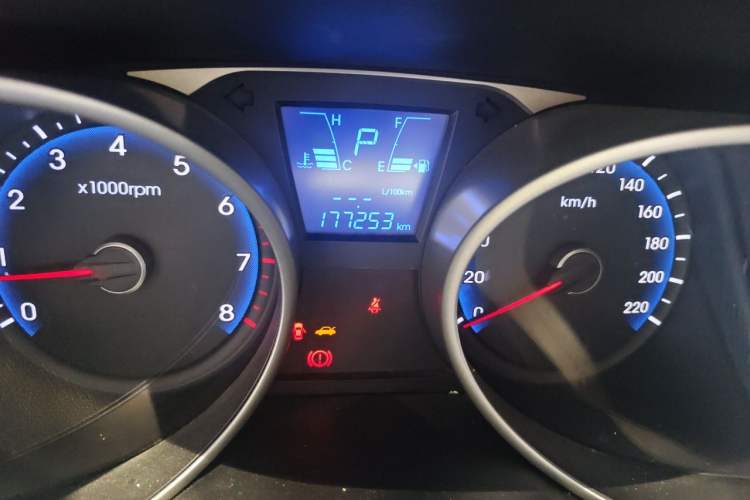 Used Hyundai ix35 2013 2.0L Automatic 2WD Comfort GL China IV Standard Odometer Close Up