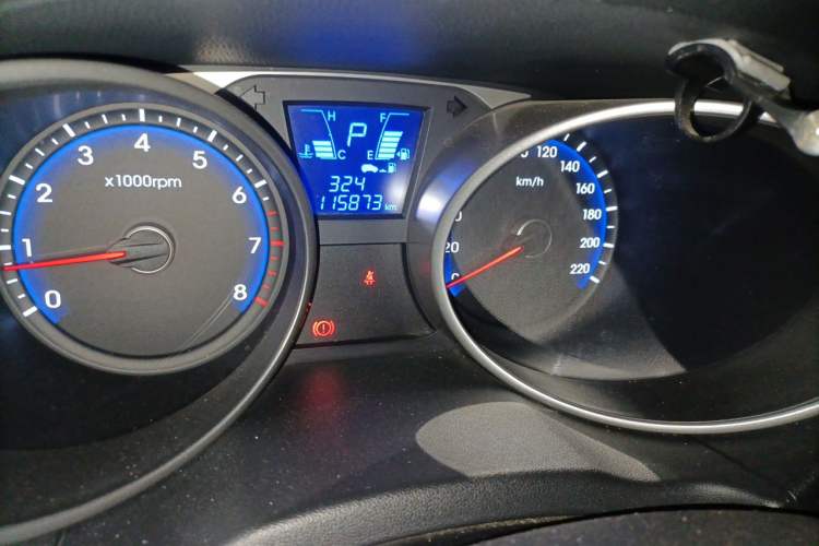 Used Hyundai ix35 2013 2.0L Automatic Two-Wheel Drive Smart GLS China IV Standard Odometer Close Up