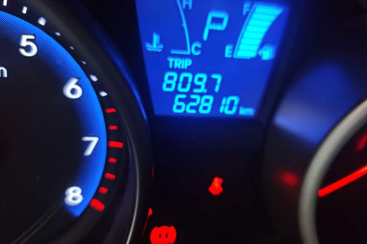 Used Hyundai ix35 2013 2.0L Automatic 4x4 Intelligent GLS China IV Standard Odometer Close Up