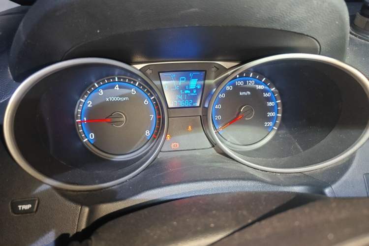 Used Hyundai ix35 2013 2.0L Automatic Two-Wheel Drive Comfort GL China V Standard Odometer Close Up