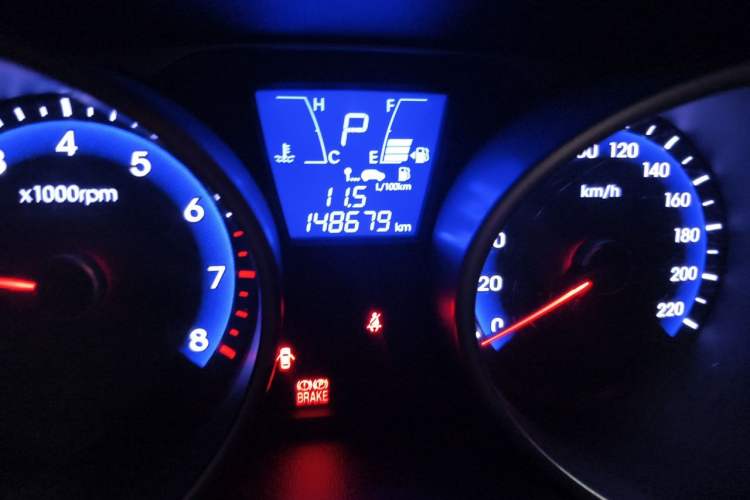 Used Hyundai ix35 2013 2.0L Automatic Two-Wheel Drive Smart GLS China IV Standard Odometer Close Up