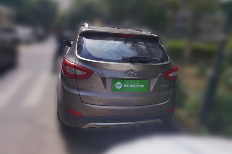 Used Hyundai ix35 2013 2.0L Automatic Two-Wheel Drive Smart GLS China IV Standard Rear