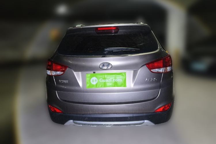 Used Hyundai ix35 2013 2.0L Automatic Two-Wheel Drive Smart GLS China IV Standard Rear
