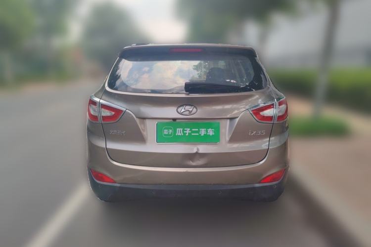 Used Hyundai ix35 2013 2.0L Automatic Two-Wheel Drive Smart GLS China IV Standard Rear