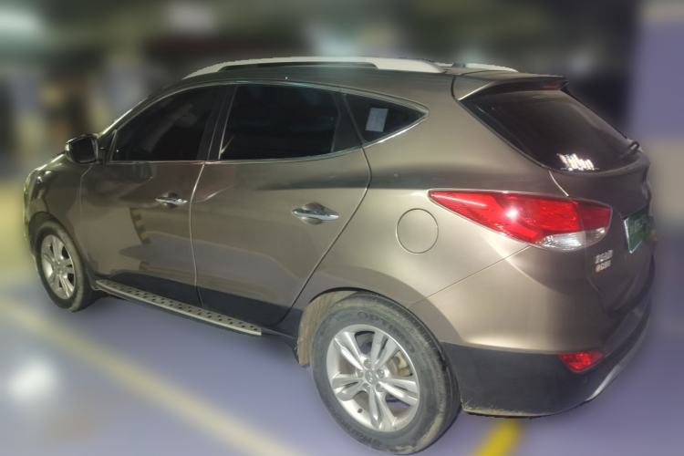 Used Hyundai ix35 2013 2.0L Automatic Two-Wheel Drive Smart GLS China IV Standard Rear Left 45 Deg