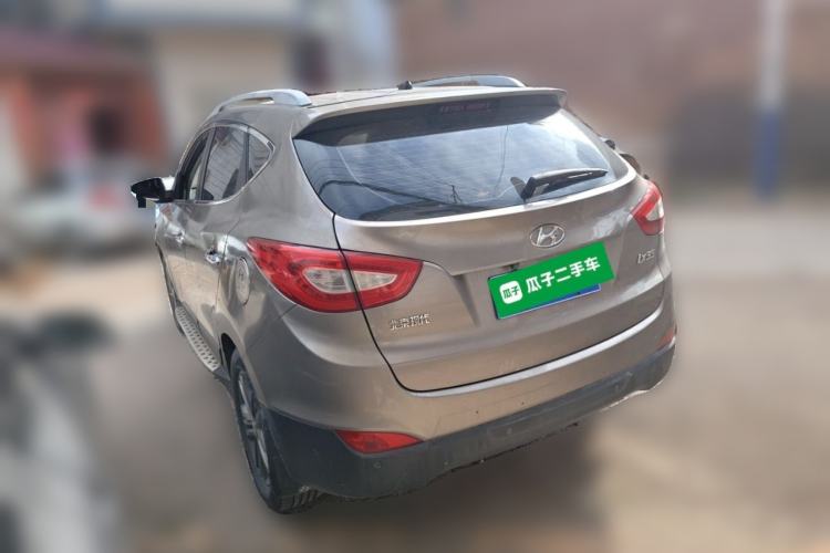 Used Hyundai ix35 2013 2.0L Automatic Two-Wheel Drive Smart GLS China IV Standard Rear Left 45 Deg