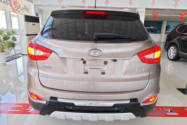 Used Hyundai ix35 2013 2.0L Automatic Two-Wheel Drive Smart GLS China IV Standard Rear