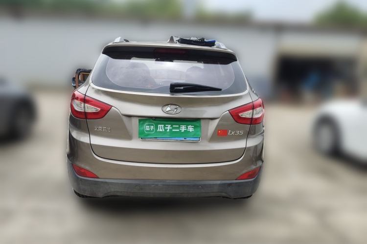 Used Hyundai ix35 2013 2.0L Automatic Two-Wheel Drive Smart GLS China IV Standard Rear