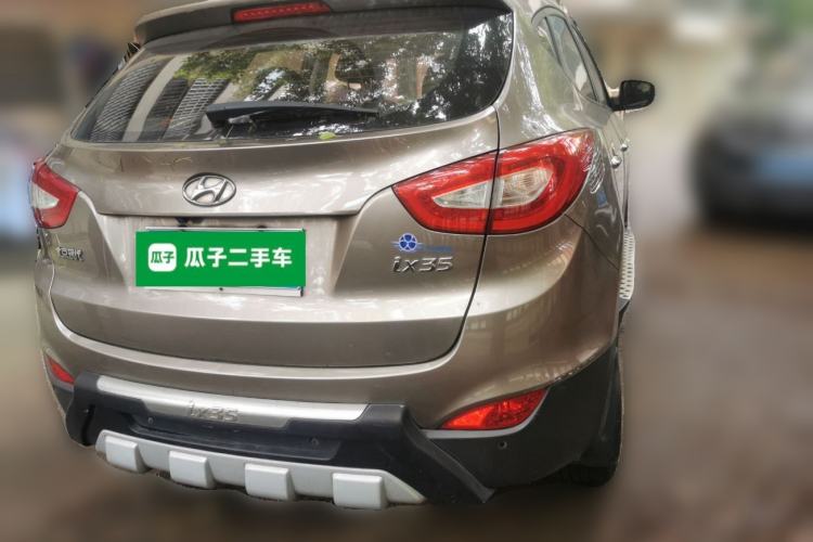 Used Hyundai ix35 2013 2.0L Automatic Two-Wheel Drive Smart GLS China IV Standard Rear Right 45 Deg
