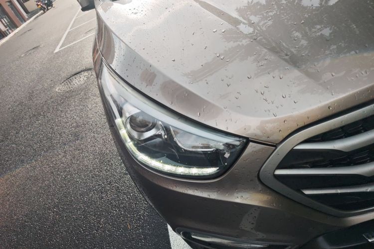 Used Hyundai ix35 2013 2.0L Automatic Two-Wheel Drive Smart GLS China IV Standard Right Front Headlight