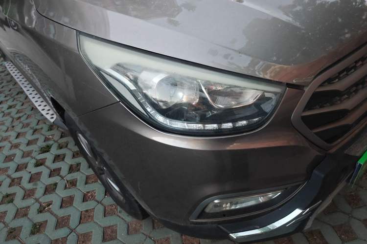Used Hyundai ix35 2013 2.0L Automatic Two-Wheel Drive Comfort GL China V Standard Right Front Headlight