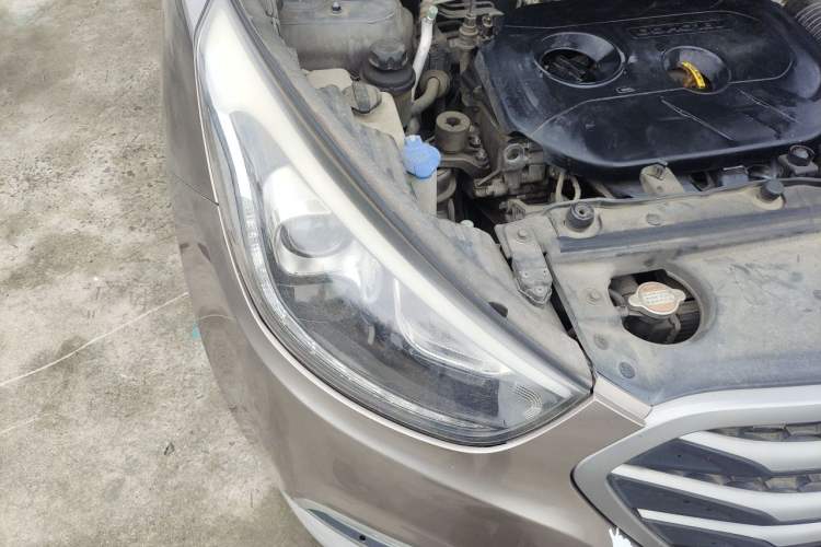 Used Hyundai ix35 2013 2.0L Automatic Two-Wheel Drive Smart GLS China IV Standard Right Front Headlight
