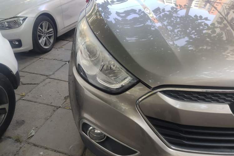 Used Hyundai ix35 2013 2.0L Automatic Two-Wheel Drive Smart GLS China V Standard Right Front Headlight