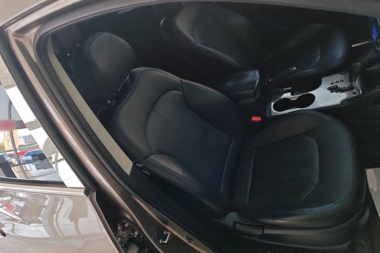 Used Hyundai ix35 2013 2.0L Automatic Two-Wheel Drive Smart GLS China IV Standard Right Front Seat