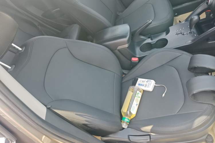 Used Hyundai ix35 2013 2.0L Automatic 2WD Comfort GL China IV Standard Right Front Seat