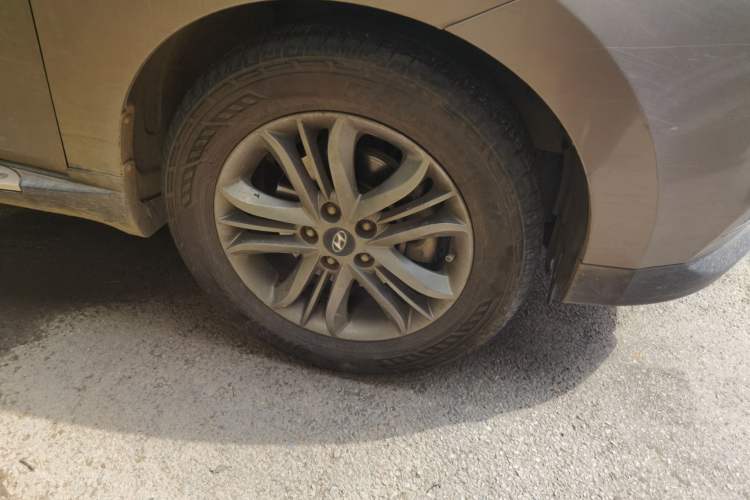 Used Hyundai ix35 2013 2.0L Automatic Two-Wheel Drive Smart GLS China IV Standard Right Front Wheel Hub