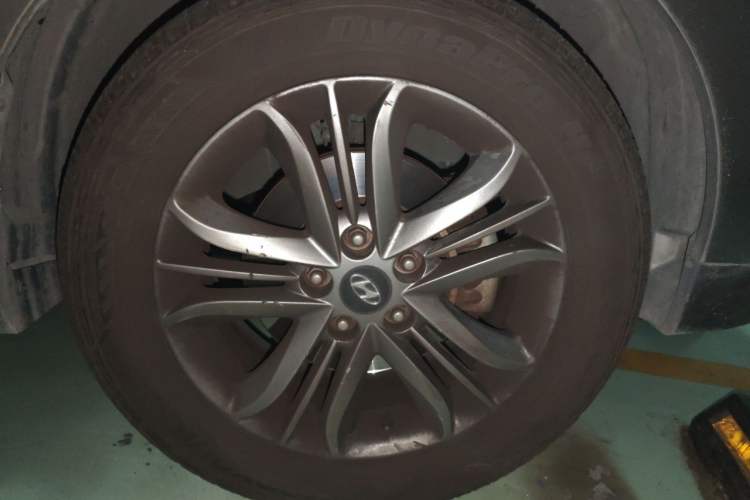 Used Hyundai ix35 2013 2.0L Automatic Two-Wheel Drive Smart GLS China IV Standard Right Front Wheel Hub