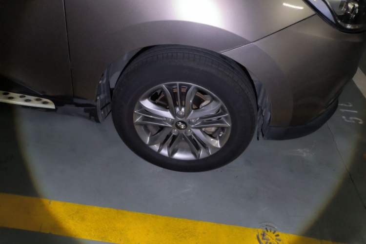 Used Hyundai ix35 2013 2.0L Automatic Two-Wheel Drive Smart GLS China IV Standard Right Front Wheel Hub