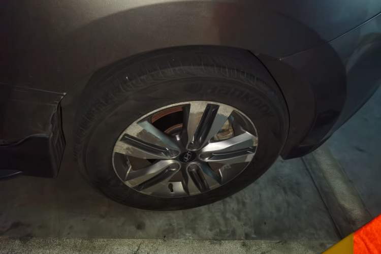Used Hyundai ix35 2013 2.0L Automatic 4x4 Intelligent GLS China IV Standard Right Front Wheel Hub