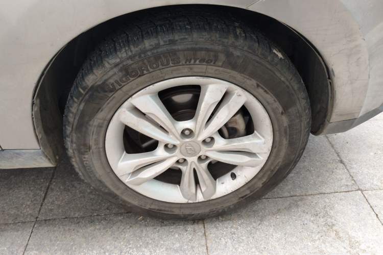 Used Hyundai ix35 2013 2.0L Automatic Two-Wheel Drive Smart GLS China V Standard Right Front Wheel Hub