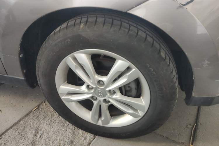 Used Hyundai ix35 2013 2.0L Automatic Two-Wheel Drive Smart GLS China V Standard Right Front Wheel Hub