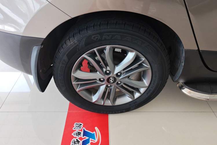Used Hyundai ix35 2013 2.0L Automatic Two-Wheel Drive Smart GLS China IV Standard Right Rear Wheel Hub