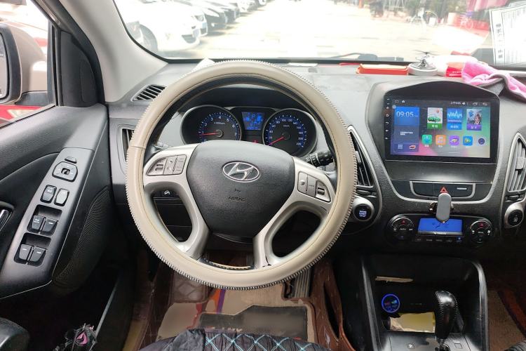 Used Hyundai ix35 2013 2.0L Automatic Two-Wheel Drive Smart GLS China IV Standard Steering Wheel