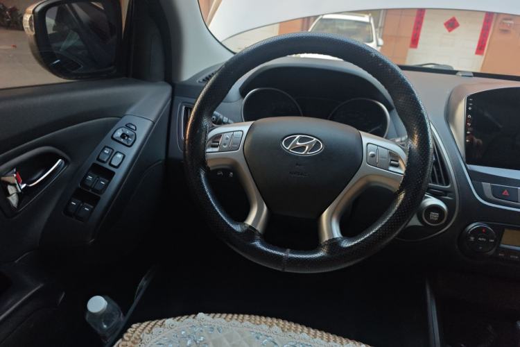 Used Hyundai ix35 2013 2.0L Automatic 4x4 Intelligent GLS China IV Standard Steering Wheel
