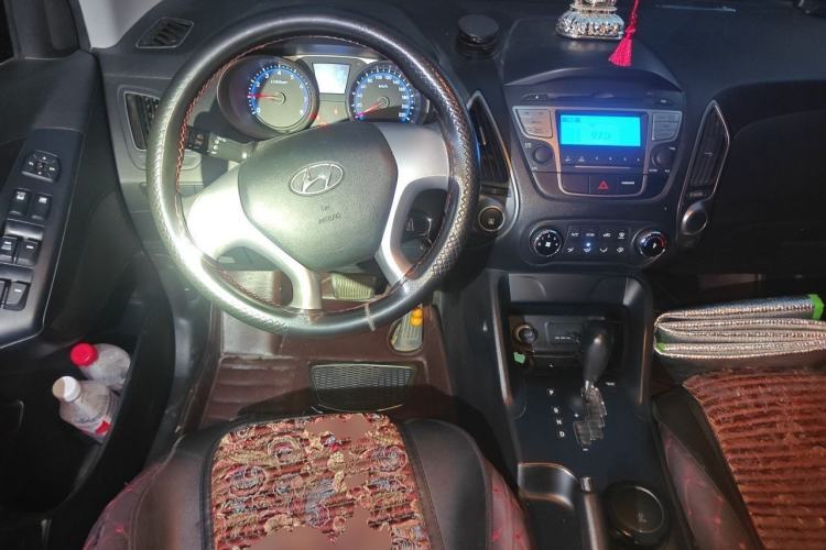 Used Hyundai ix35 2013 2.0L Automatic Two-Wheel Drive Comfort GL China V Standard Steering Wheel