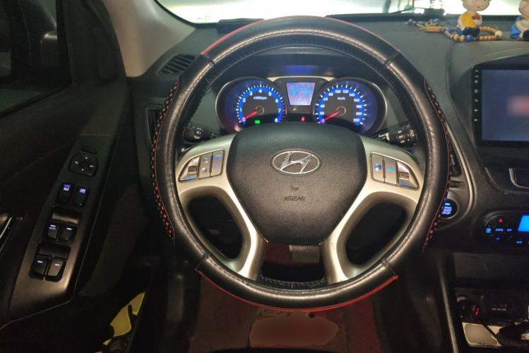 Used Hyundai ix35 2013 2.0L Automatic Two-Wheel Drive Smart GLS China IV Standard Steering Wheel
