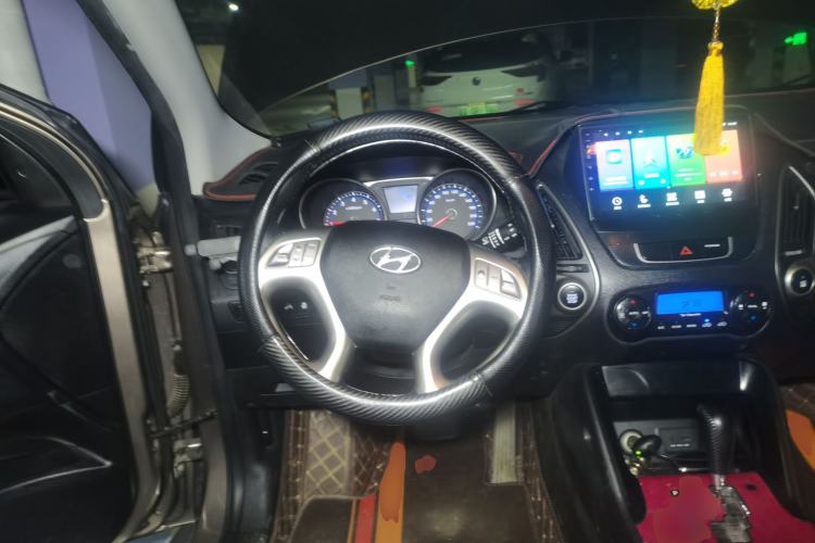 Used Hyundai ix35 2013 2.0L Automatic Two-Wheel Drive Smart GLS China IV Standard Steering Wheel