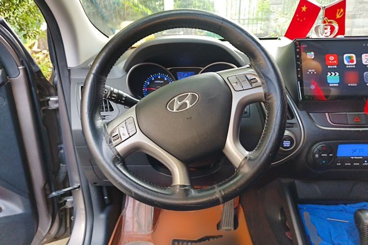 Used Hyundai ix35 2013 2.0L Automatic Two-Wheel Drive Smart GLS China IV Standard Steering Wheel