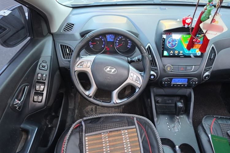 Used Hyundai ix35 2013 2.0L Automatic Two-Wheel Drive Smart GLS China IV Standard Steering Wheel