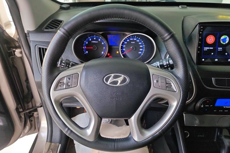 Used Hyundai ix35 2013 2.0L Automatic Two-Wheel Drive Smart GLS China IV Standard Steering Wheel