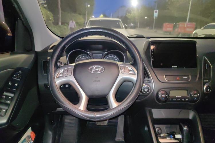 Used Hyundai ix35 2013 2.0L Automatic Two-Wheel Drive Smart GLS China IV Standard Steering Wheel