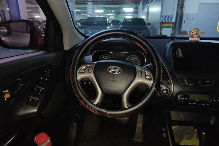 Used Hyundai ix35 2013 2.0L Automatic Two-Wheel Drive Smart GLS China IV Standard Steering Wheel