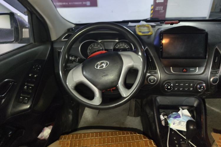 Used Hyundai ix35 2013 2.0L Automatic 2WD Comfort GL China IV Standard Steering Wheel