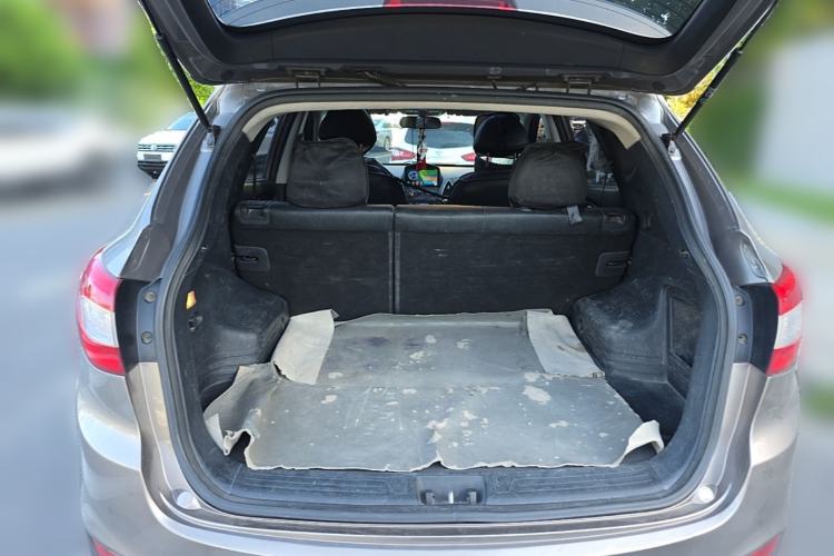 Used Hyundai ix35 2013 2.0L Automatic Two-Wheel Drive Smart GLS China IV Standard Trunk