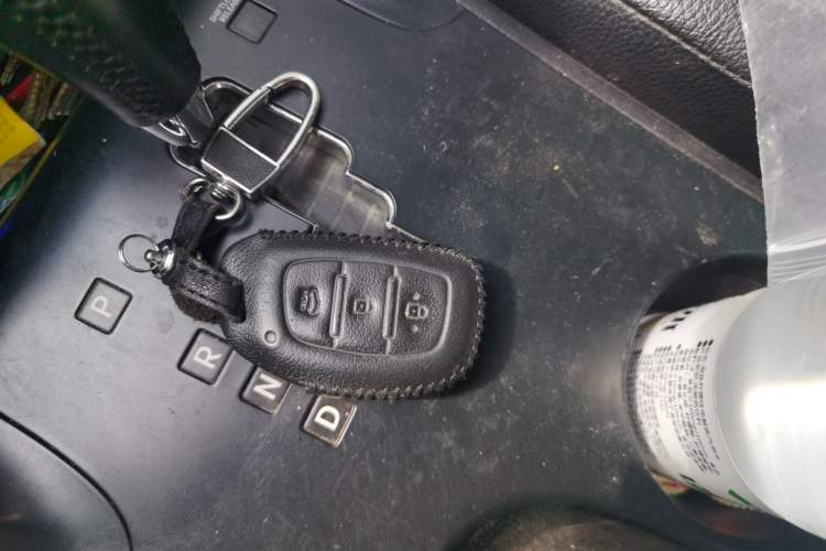 Used Hyundai ix35 2013 2.0L Automatic Two-Wheel Drive Smart GLS China IV Standard Vehicle Key