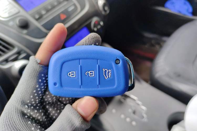 Used Hyundai ix35 2013 2.0L Automatic Two-Wheel Drive Smart GLS China IV Standard Vehicle Key