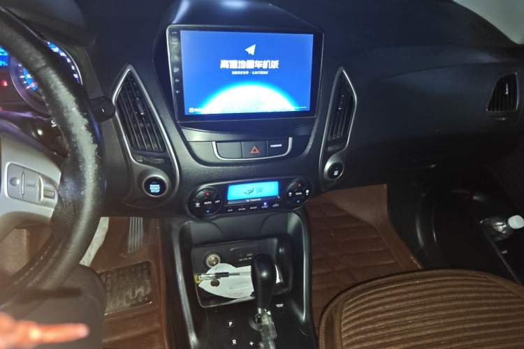Used Hyundai ix35 2013 2.0L Automatic Two-Wheel Drive Smart GLS China IV Standard Audio And AC Panel
