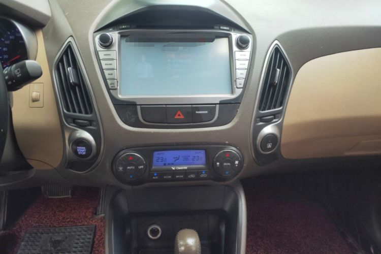 Used Hyundai ix35 2013 2.0L Automatic Two-Wheel Drive Smart GLS China IV Standard Audio And AC Panel