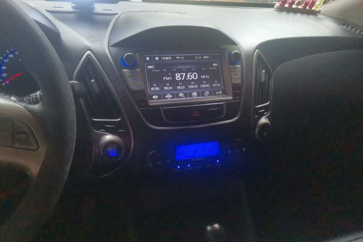 Used Hyundai ix35 2013 2.0L Automatic Two-Wheel Drive Smart GLS China IV Standard Audio And AC Panel