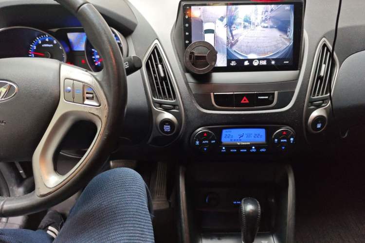 Used Hyundai ix35 2013 2.0L Automatic 4x4 Smart GLS China V Standard Audio And AC Panel