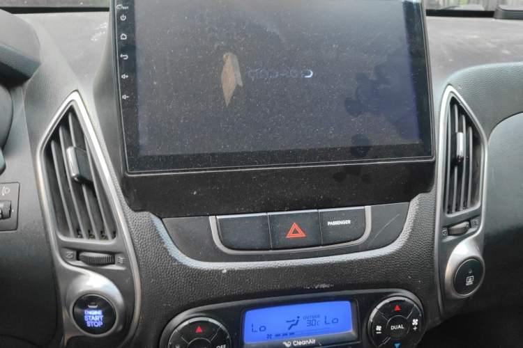 Used Hyundai ix35 2013 2.0L Automatic Two-Wheel Drive Smart GLS China IV Standard Audio And AC Panel